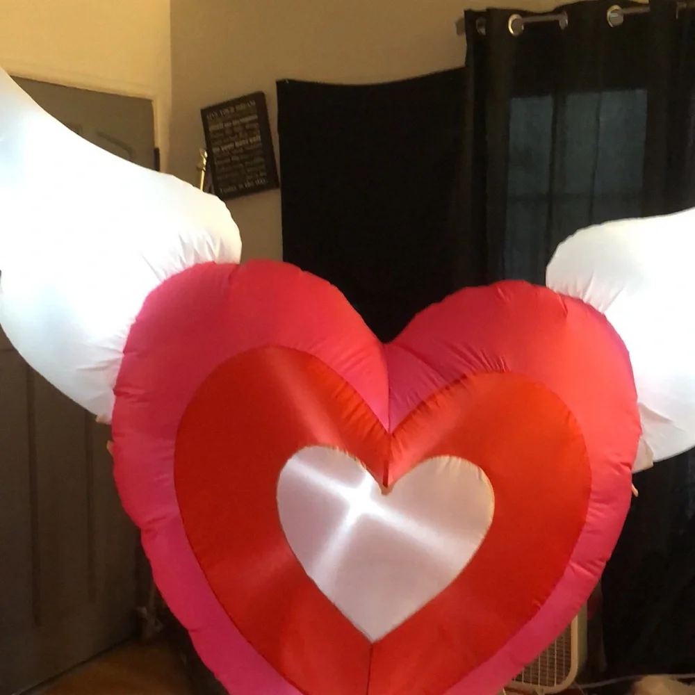 Heart-Shaped Red and Pink 'LOVE' Inflatable Decoration - Brand